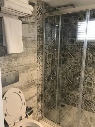 Deluxe Tek Büyük Yataklı Oda, 1 Yatak Odası, Deniz Manzaralı, Denize Bakan