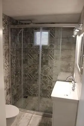 Deluxe Tek Büyük Yataklı Oda, 1 Yatak Odası, Deniz Manzaralı, Denize Bakan