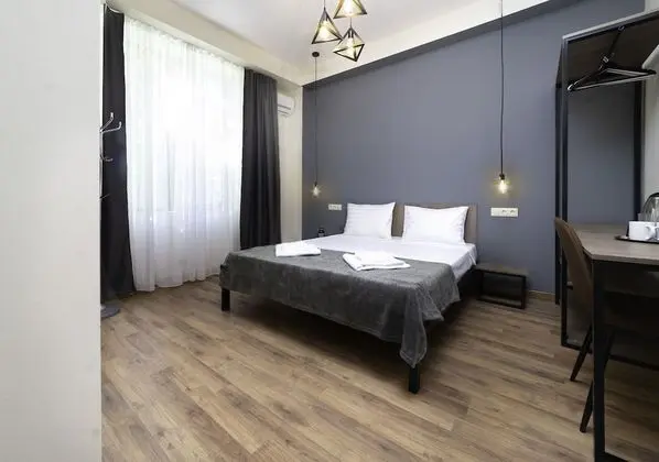 Standard Tek Büyük Yataklı Oda