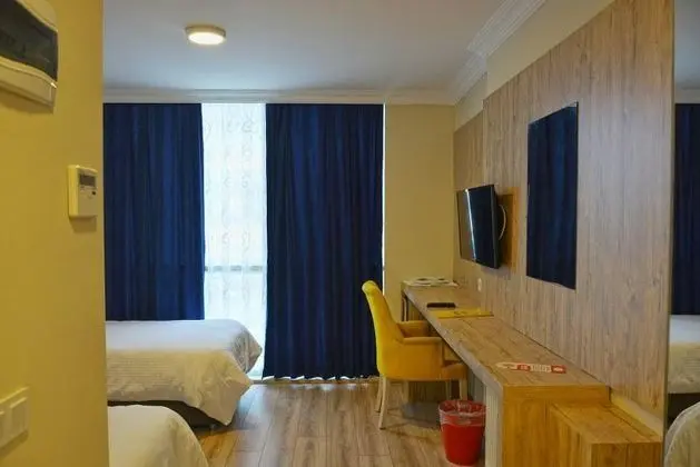 Standart Oda, Şehir Manzaralı