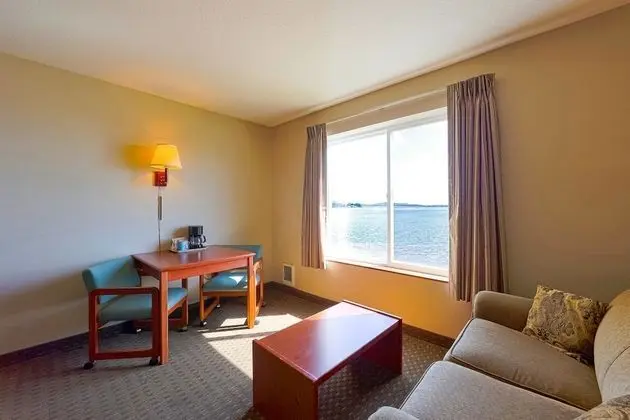 Tek Büyük Yataklı Oda, 2 Büyük (Queen) Boy Yatak, Koy Manzaralı (Pet Friendly)