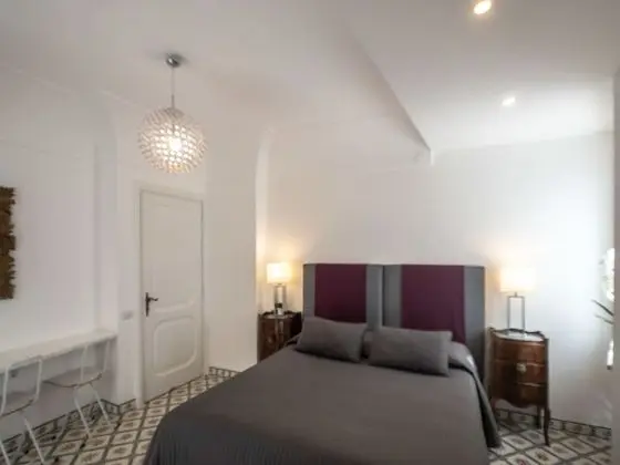 Comfort Tek Büyük Yataklı Oda (Paola)