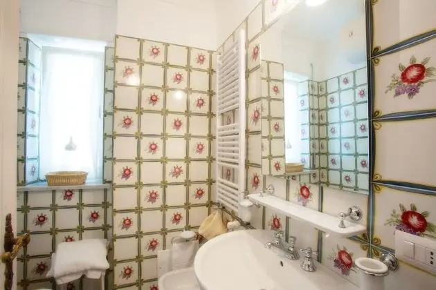 Comfort Tek Büyük Yataklı Oda (Paola)