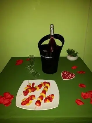 Tek Büyük Yataklı Oda