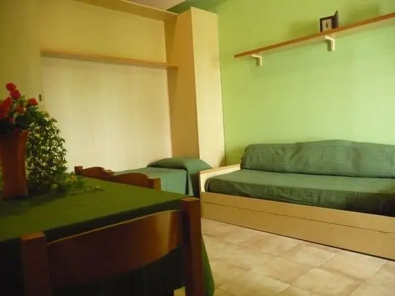 Üç Kişilik Oda
