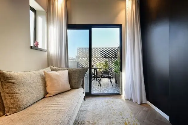 Stüdyo, Teras (Large)