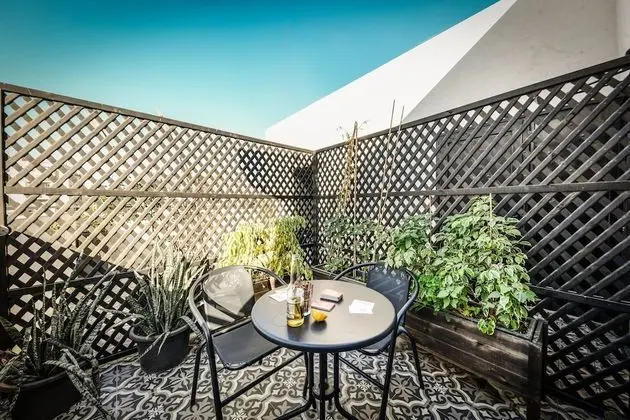 Stüdyo, Teras (Large)