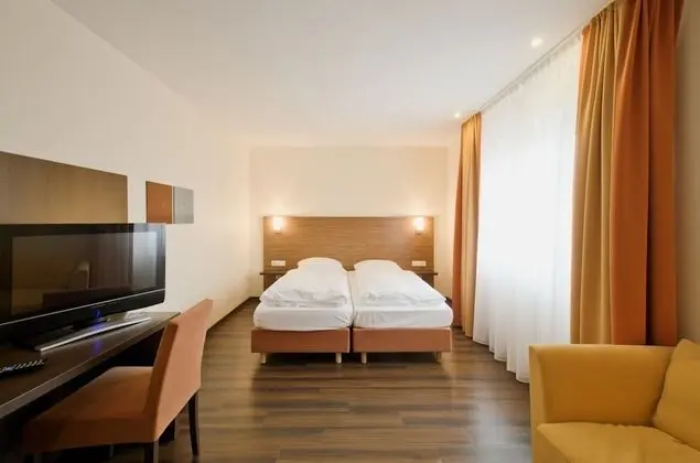 Standard Tek Büyük Yataklı Oda