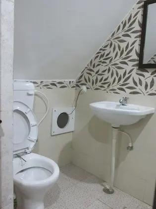 Standard Tek Büyük Yataklı Oda (AC)