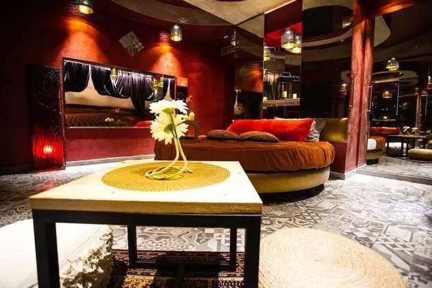 Deluxe Tek Büyük Yataklı Oda (with Spa Tub)