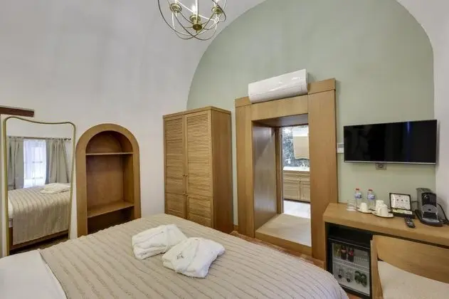Superior Double Room, Avlu Manzaralı, 1. Kat