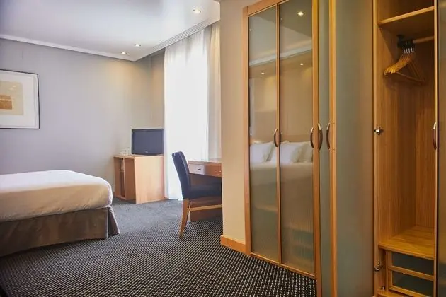 Superior Tek Büyük Yataklı Oda