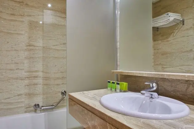 Üç Kişilik Oda (3 adultos)