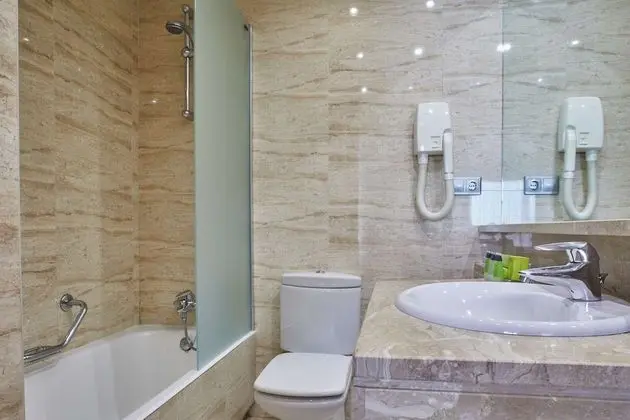 Üç Kişilik Oda (3 adultos)