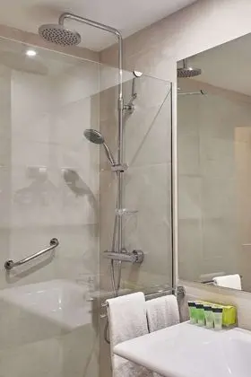 Standard Tek Büyük Yataklı Oda (extra bed for a child)