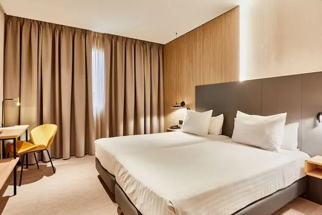 Standard Oda (Deluxe)