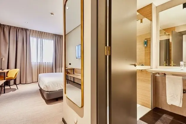 Standard Oda (Deluxe)