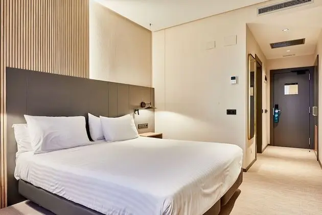 Standard Oda (Deluxe)