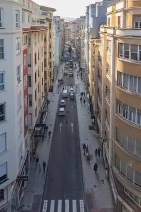 Standard Tek Büyük Yataklı Oda, 1 Çift Kişilik veya 2 Tek Kişilik Yatak, Şehir Manzaralı