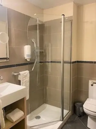Basic Tek Büyük Yataklı Oda