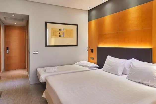 Tek Büyük Yataklı Oda (with extra bed 2 adults&1child)