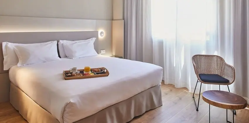 Comfort Büyük Yataklı Tek Kişilik Oda (Parking Included)