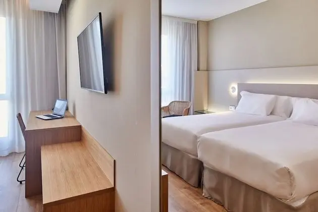Junior Büyük Yataklı Tek Kişilik Oda