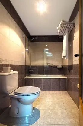 Büyük Yataklı Tek Kişilik Oda