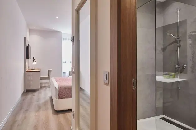 Deluxe Büyük Yataklı Tek Kişilik Oda