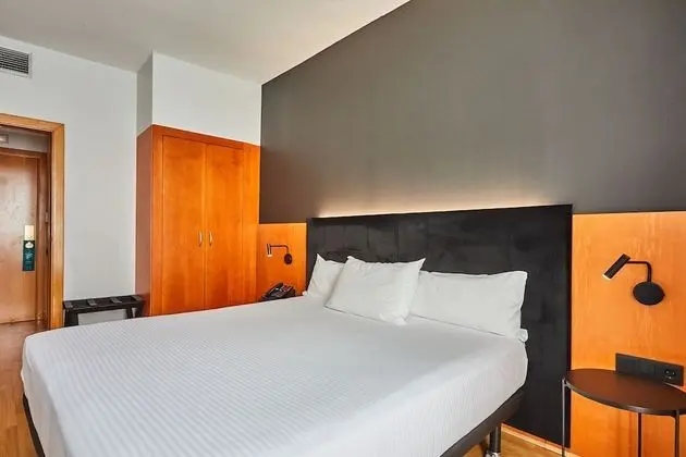 Standard Oda (Queen bed)