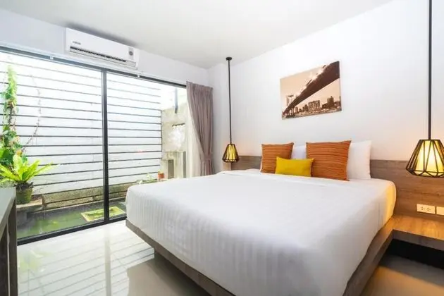 Ev King Size Bed