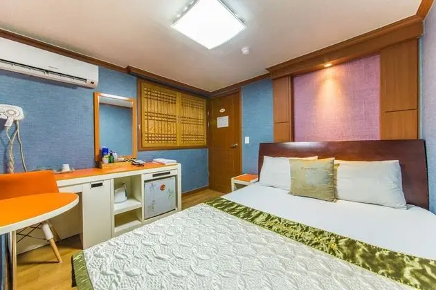 Oda (Semi-special room)