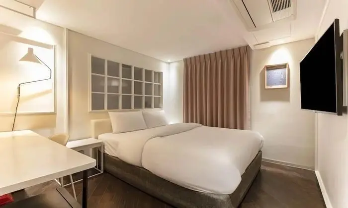 Deluxe Oda, Sigara İçilmez