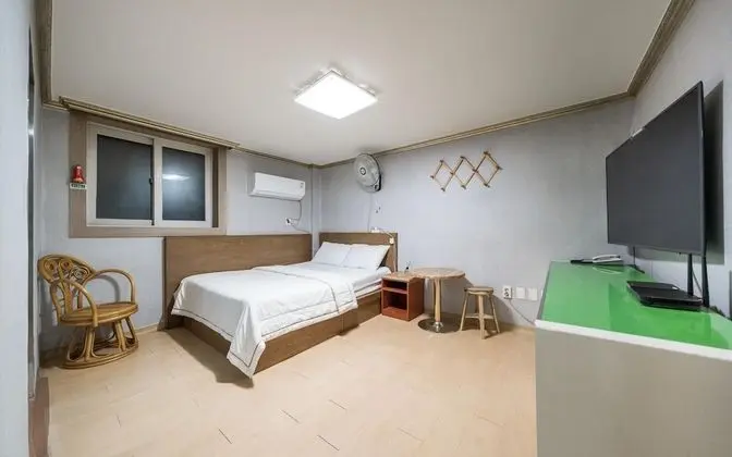 Oda (Semi-suite room (no parking))