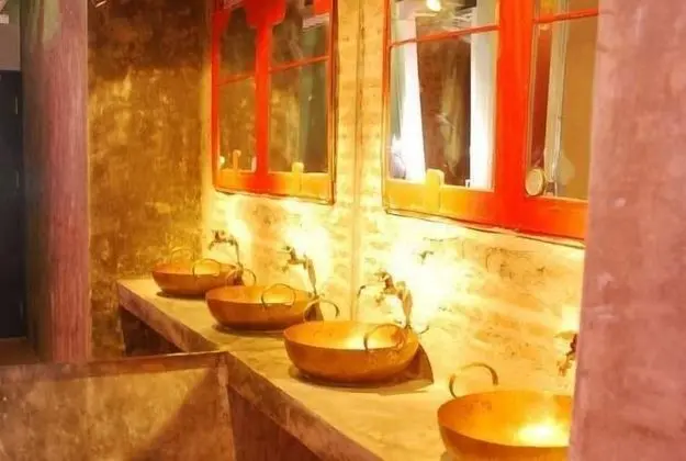 Ortak Ranzalı Oda, Sadece kadınlar için