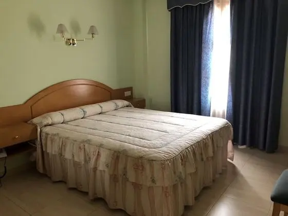 Tek Büyük veya İki Ayrı Yataklı Oda