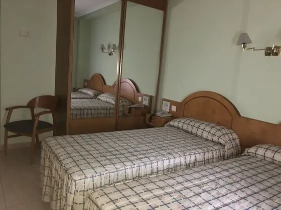 Tek Büyük veya İki Ayrı Yataklı Oda