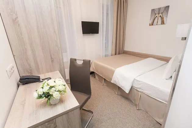 Standard Tek Büyük Yataklı Oda
