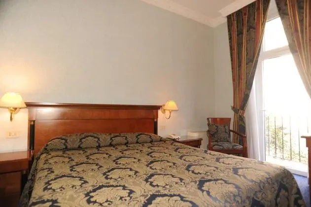 1 Çift Kişilik Veya 2 Tek Kişilik Yatak Standard