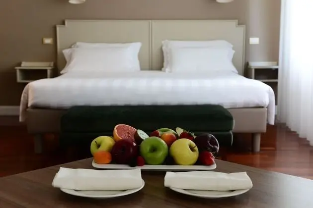 Superior Tek Büyük Yataklı Oda (Free spa access)