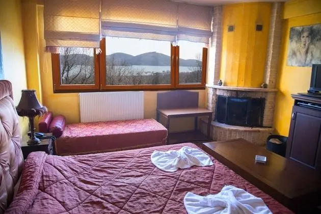 Junior Süit, Balkon, Göl Manzaralı