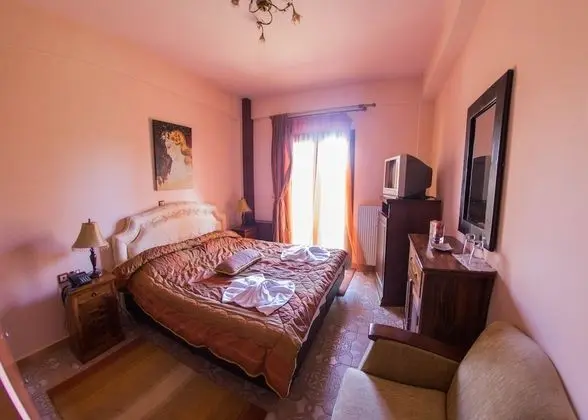 Tek Büyük Yataklı Oda, Balkon, Göl Manzaralı