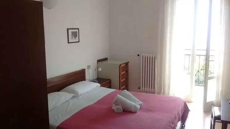 Tek Büyük Yataklı Oda, Göl Manzaralı