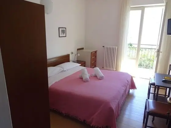 Tek Büyük Yataklı Oda, Göl Manzaralı