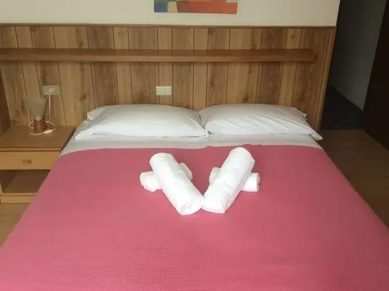 Tek Büyük Yataklı Oda, Göl Manzaralı