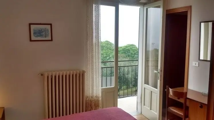 Tek Büyük Yataklı Oda, Kısmi Göl Manzaralı