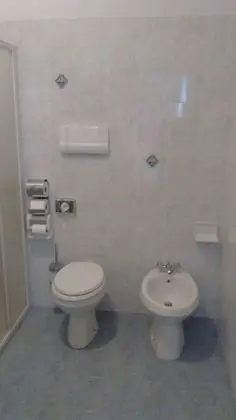 Üç Kişilik Oda, Kısmi Göl Manzaralı