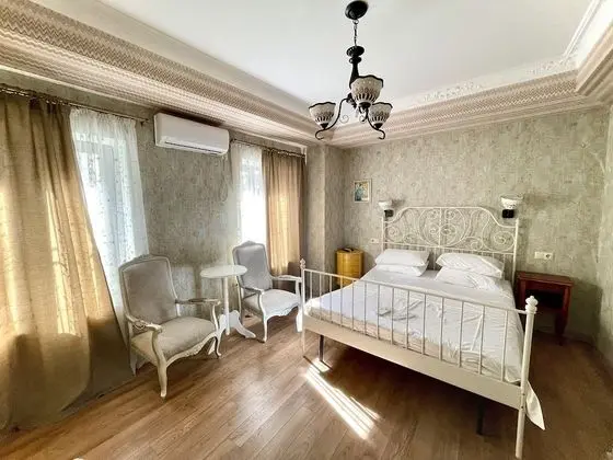 Classic Tek Büyük Yataklı Oda