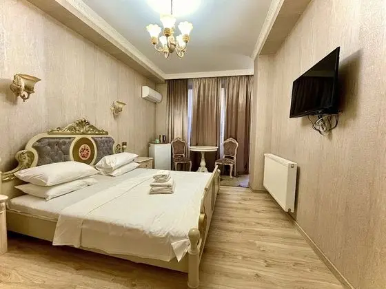 Deluxe Tek Büyük Yataklı Oda