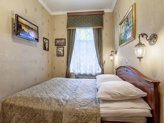 Standard Tek Büyük Yataklı Oda